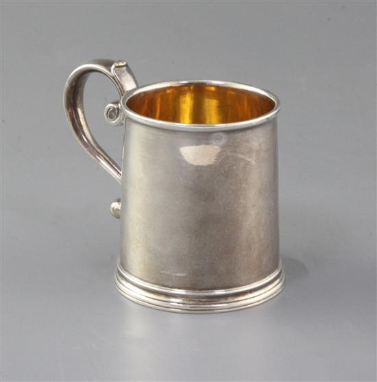 A William III silver mug by Pierre Platel, 9 oz.